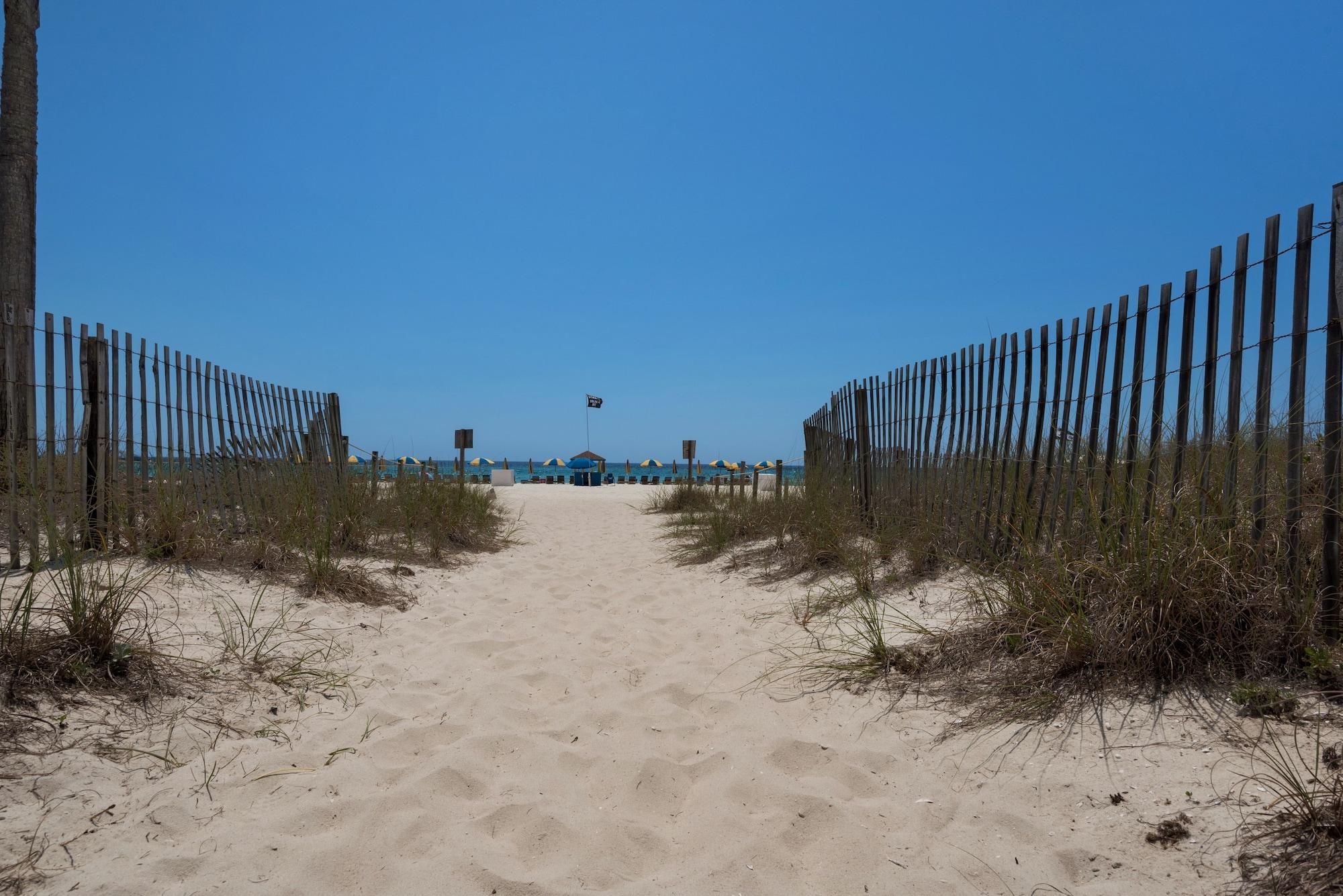 Beach Tower Beachfront Hotel, A By The Sea Resort Panama City Beach Bagian luar foto
