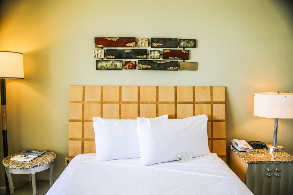 Beach Tower Beachfront Hotel, A By The Sea Resort Panama City Beach Bagian luar foto